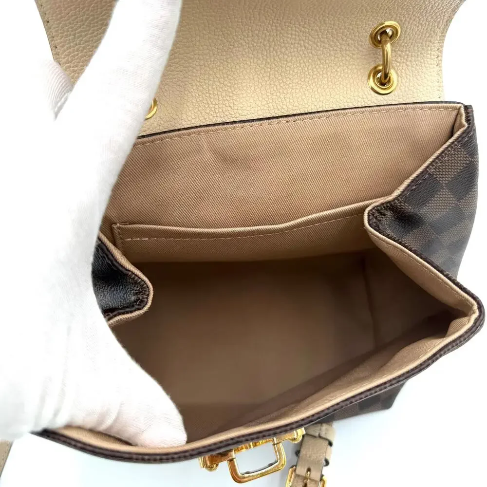 Louis Vuitton this chic